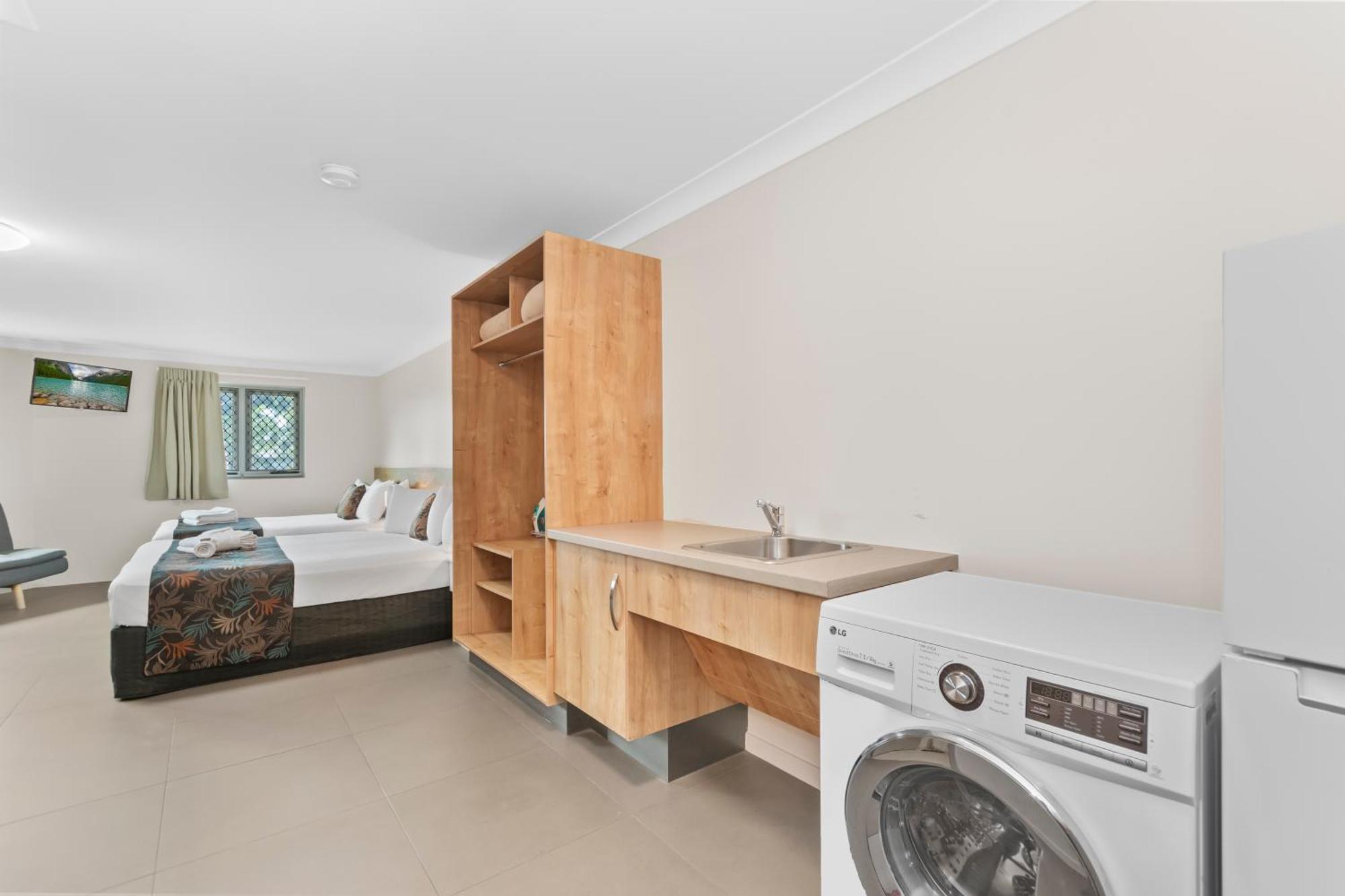 Castle Crest Motel Townsville Extérieur photo