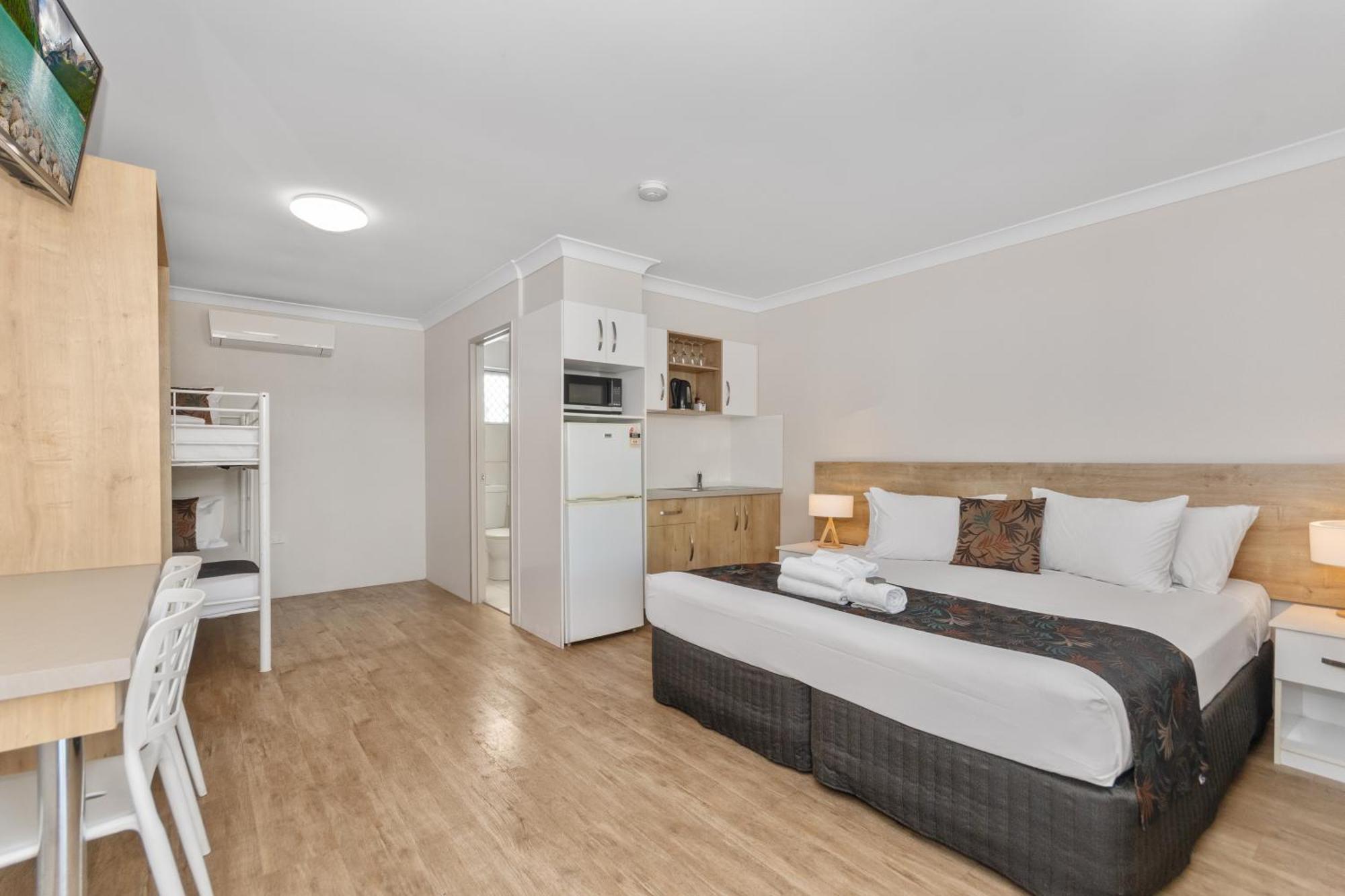 Castle Crest Motel Townsville Extérieur photo