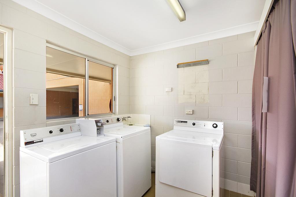 Castle Crest Motel Townsville Extérieur photo
