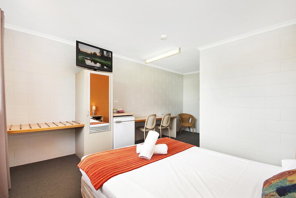 Castle Crest Motel Townsville Extérieur photo