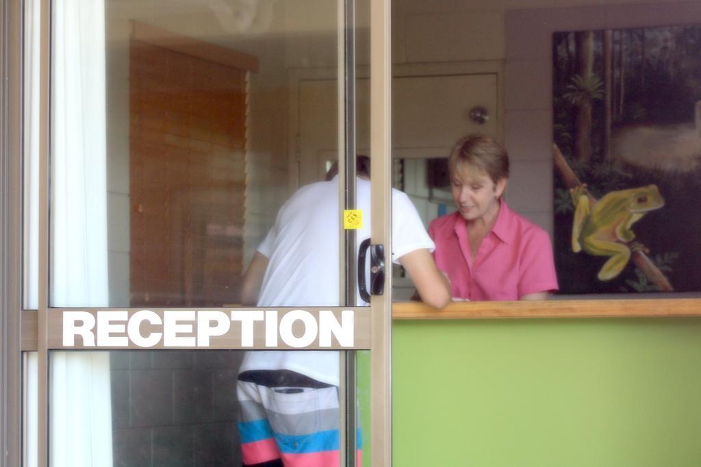 Castle Crest Motel Townsville Extérieur photo
