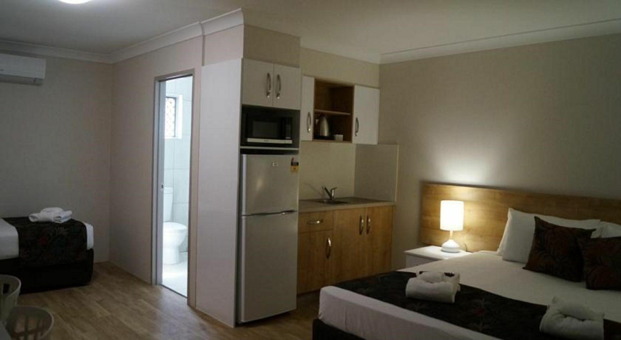 Castle Crest Motel Townsville Extérieur photo