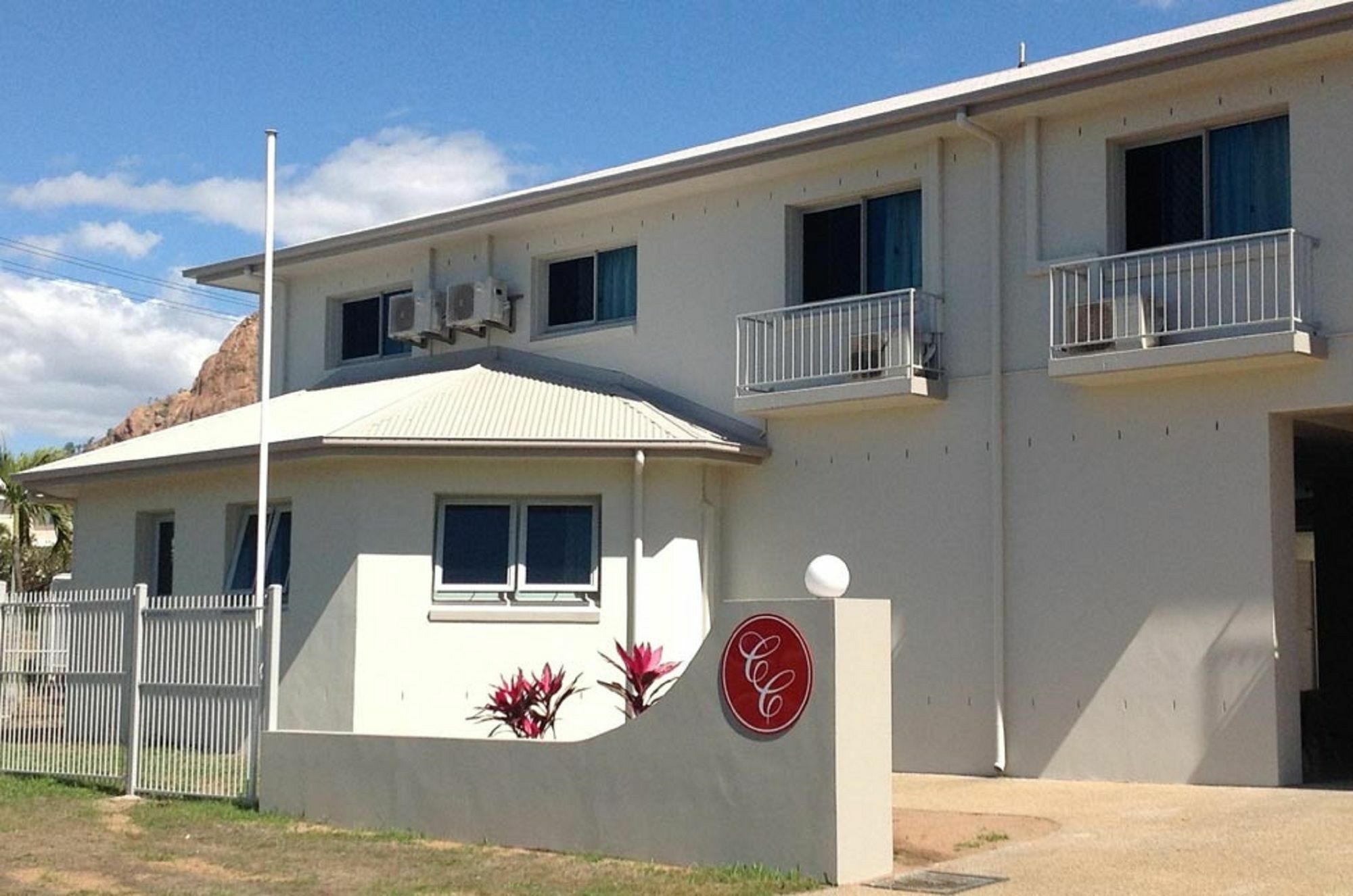 Castle Crest Motel Townsville Extérieur photo